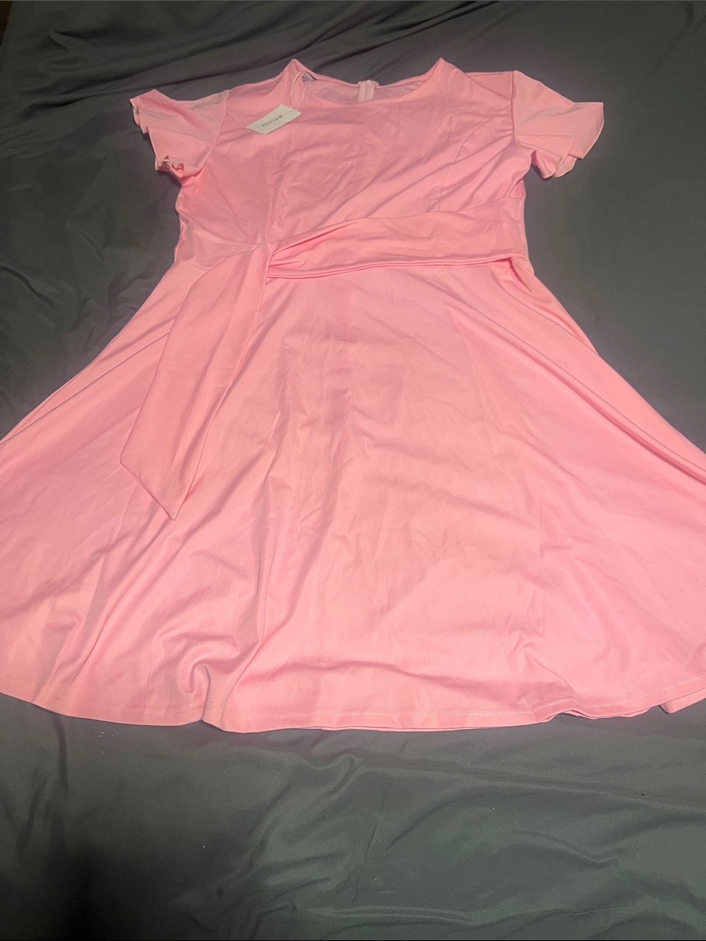 Fenjar Woman’s Pink Tie-Waist Dress
